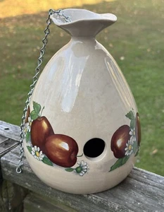 Vintage Yesteryears Pottery Birdhouse Marshall Texas Hand Turned Painted Apples - Picture 1 of 14