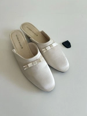 Zapatilla de tacón vintage Victoria’s Secret M Boudoir marfil LEER Foto 1 de 4