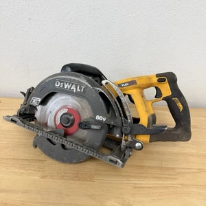 DEWALT FLEXVOLT 60 V 7-1/4 pollici sega circolare DCS577B solo strumento - Foto 1 di 4