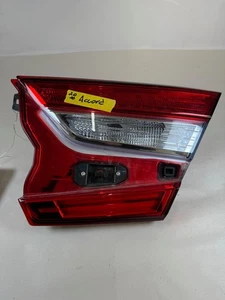 2018-2019-2020 Honda Accord Tail Light RH  Passengers SIDE OEM - Picture 1 of 6