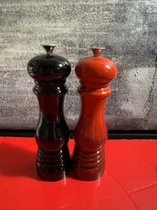 Le Creuset Salz- und Pfeffermühlen 8 Zoll hoch schwarz/rot Kunststoff - Bild 1 von 3