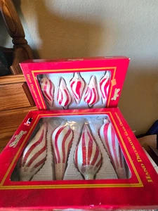 Vintage Weihnachten handverziert rot & weiß Glas Ornamente 8er Set - Bild 1 von 6