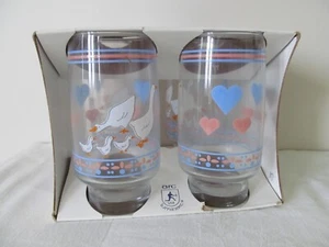 80's Luminarc USA Goose & Hearts 16 Oz. Glass Cooler Tumbler Pink Blue NOS ARC - Picture 1 of 5