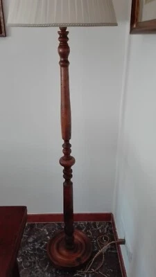 lampada da terra in noce  spettacolare lavorazione primi 900 - Immagine 1 di 4