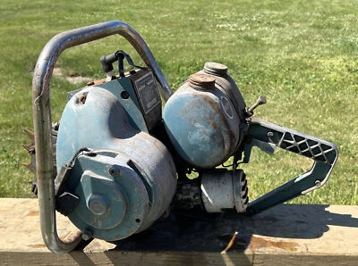 VINTAGE SEARS & ROEBUCK GEAR DRIVE CHAINSAW MODEL # 917.60044  (kk) - Image 1 of 4