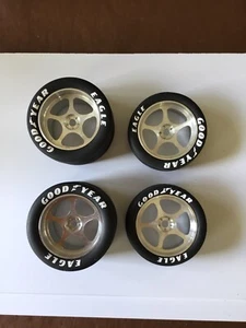 Pocher 1/8 Ferrari F40 Set Of Four Aluminium Wheels And Tyres - Picture 1 of 13
