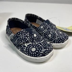 Toms Classic Navy Shibori Dots Girls Toddler Size 5 New in Box - Picture 1 of 10