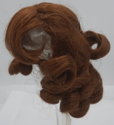 Peluca de muñeca IMSCO World of Dolls estilo M-140 color 27 pelo rizado con flequillo talla 8 Foto 1 de 4
