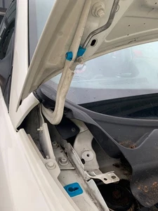 CHRYSLER YPSILON 2011-2015 BONNET HINGE DRIVERS RIGHT FRONT SIDE - Picture 1 of 20