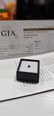 HALLAZGO RARO Alejandrita Rusa Zafiro Profundo Azul a Rojo Rubí Cambio de Color Foto 1 de 2