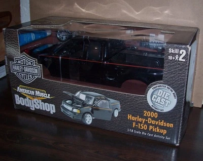 1:18 2000 FORD F150 HARLEY DAVIDSON Black Pickup Truck BODY SHOP Kit - Image 1 of 4