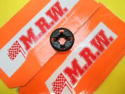 CLIP DE HÉLICE DE VARILLA DE CAPÓ BUJE REDONDO BARRA DE SOPORTE DE OJAL para TOYOTA MATRIX 03-08 Foto 1 de 4