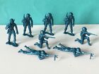 8 x UNKNOWN MAKE. WWII AMERICAN ARMY INFANTRY PLASTIC SOLDIERS. APPROX 54mm