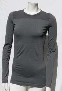 NEW $34 FABLETICS US Women’s sz S Gray Long Sleeves Seamless EUREKA Top Running - Picture 1 of 6