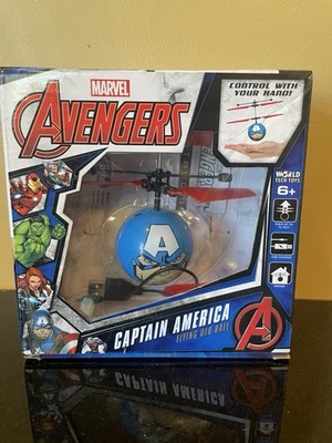Marvel Avengers Capitán América Flying UFO Ball World Tech Toys 6+ ¡NUEVO! Foto 1 de 2