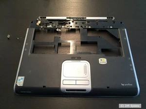 HP pavilion zv5000 Ersatzteil: Palmrest mit Touchpad TOP COVER 350854-001 - Bild 1 von 1