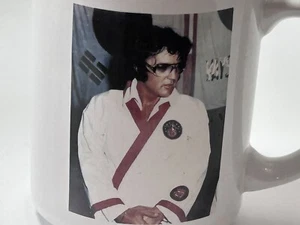Taza de taza de cerámica uniforme recuerdo de karate de Elvis 1935-1977 - Imagen 1 de 10