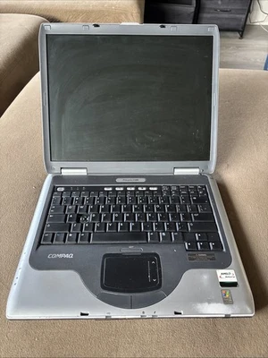 Portátil Compaq Presario 2100 CRVSA-02T1-75. Sin probar Foto 1 de 4