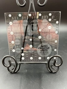 Regla de acolchado antideslizante Turn-a-Round Creative Grids 5”x5” - Imagen 1 de 2