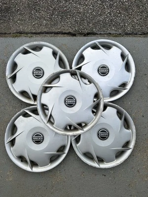 "Cubiertas de rueda tapacubos 5 98-00 Volvo S70 V70 15"" ver bordillo dañado 9157949 99 00" Foto 1 de 4