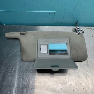 90-93 Honda Accord Right Passenger Sun Visor Lighted Mirror OEM - Picture 1 of 8