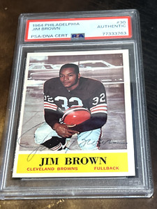 1964 PHILADELPHIA FB JIM BROWN PSA/DNA AUTOGRAPH.  *RARE*. BROWNS HOFER