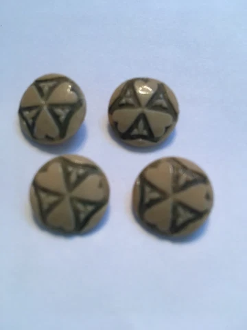 4 antique glass buttons lot art deco feel Hearts Cover