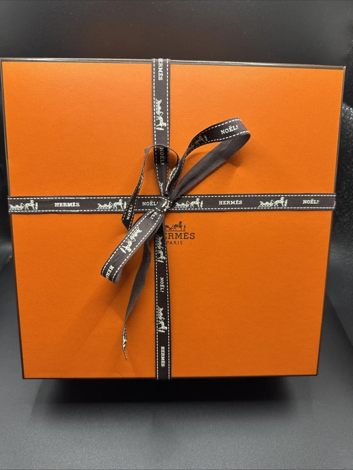 HERMÈS Hermes Gift Box - Empty