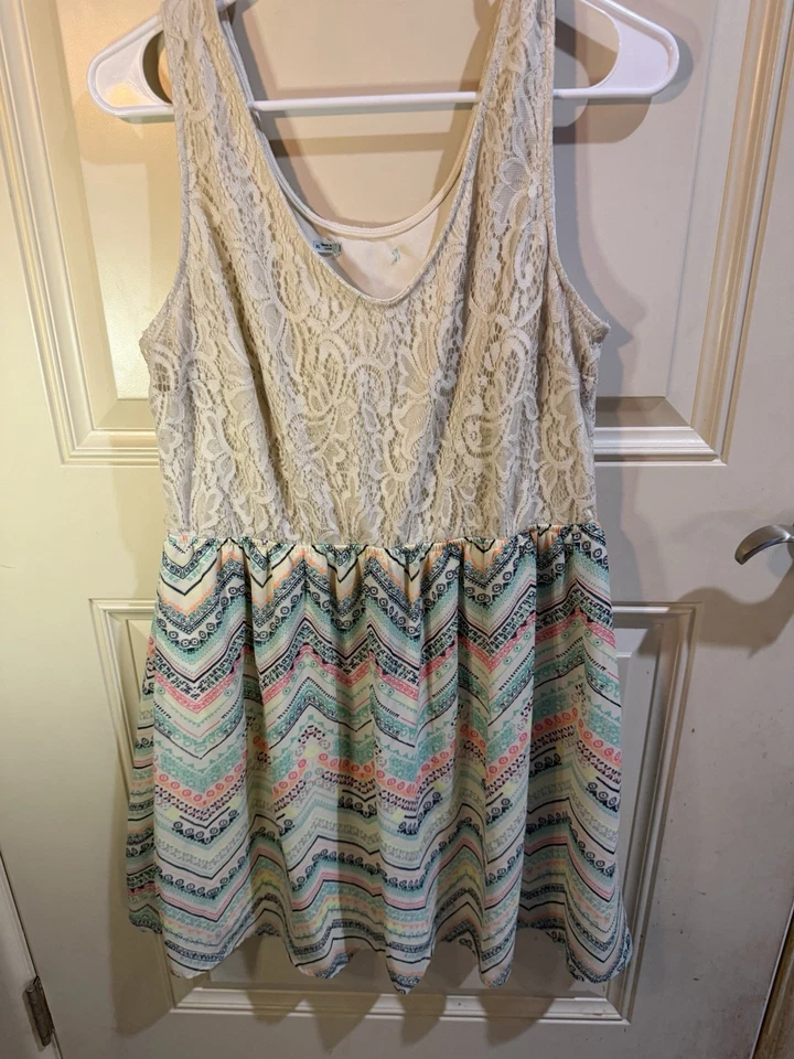 Vestido sin mangas Maurices un corpiño superior de encaje y forrado, falda transparente talla XL Foto 1 de 4