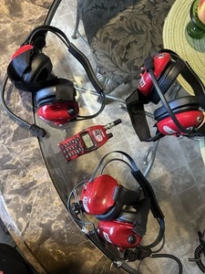 RE3000 Scanner With 3 Push To Talk Headsets - Zdjęcie 1 z 10