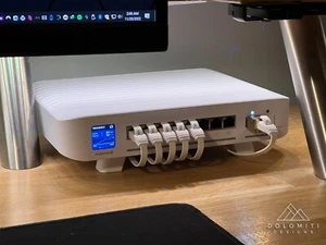 Riser Stand pour commutateur réseau Unifi Enterprise 8 PoE (imprimé en 3D) - Photo 1/3