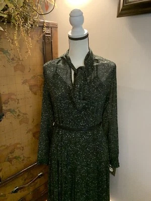 Vestido Michael Kors Talla Pequeña/Mediana Verde Oscuro Floral Cuello Corbata Cinturón Forrado Transparente Foto 1 de 4