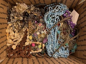 RIESIGES Schmuck tragbar & Schrott Basteln Lot 14+ Pfund gebrochen Trödel verworren Mehrzweck - Bild 1 von 12