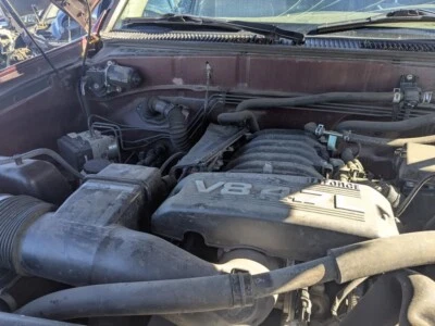 Used Air Cleaner Assembly fits: 2006 Toyota Tundra 8 cylinder Grade A - Image 1 of 4