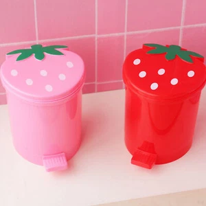 Pequeño lindo cubo de basura de fresa con tapa cubo de basura cubo de basura de escritorio - Imagen 1 de 13