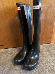 Hunter Black Tall Rain Boots Size Woman’s 6 - Picture 1 of 7