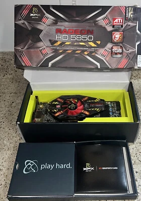 XFX ATI Radeon HD 5850 (HD-585X-ZAFC) 1GB GDDR5 SDRAM PCI Express x16 Gráfico... Foto 1 de 2