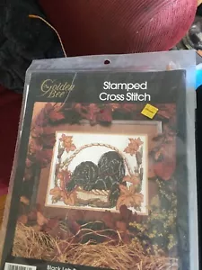 Vintage - Golden Bee - (#20433) Black Lab Welpen gestempelt Kreuzstich Kit - Neu in Verpackung - Bild 1 von 4