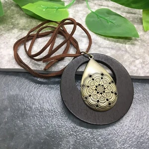 35” Wooden Pendant Long Handmade Sweater Necklace Bohemian Retro New 5673 - Picture 1 of 2