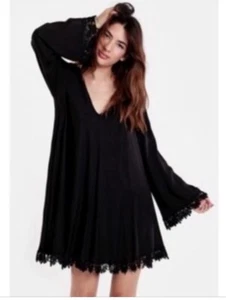 For Love & Lemons Damen Angelic Langarm Kleid Spitzenbesatz schwarz Gr. XS - Bild 1 von 8