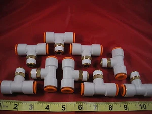 SMC KQ2T13-36S Lote de (9) Accesorios Macho 1/2" Conector Latón Rama Camiseta Nb Nueva - Imagen 1 de 1