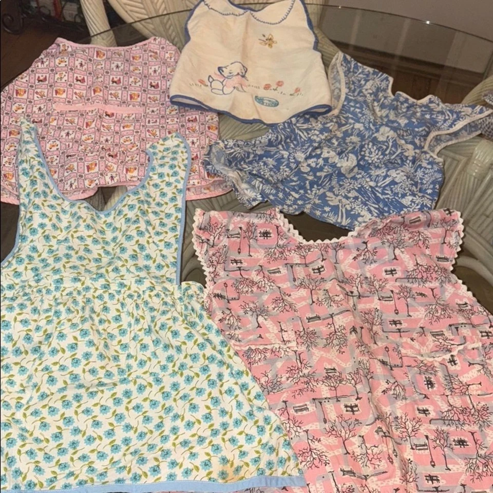 5 baberos vintage para bebé Foto 1 de 4