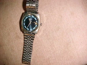 vintage anni 70-80 ELGIN QUADRANTE BLU SWISS MADE - TUTTO acciaio inox - FUNZIONA BENE - Foto 1 di 4