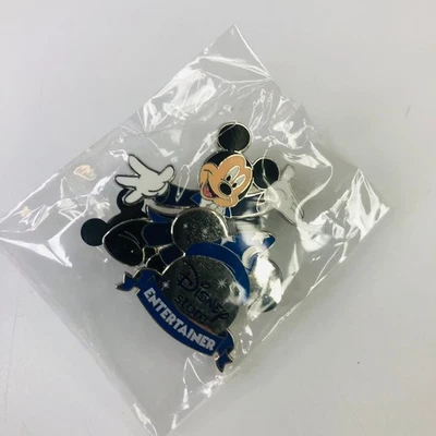 Broche de artista verificado Disney Store EUA - Membro do elenco (Mickey Mouse) - Imagem 1 de 2