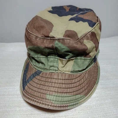 Gorra Militar BDU Woodland Camuflada Invierno Clase 1, Talla 7 Foto 1 de 4