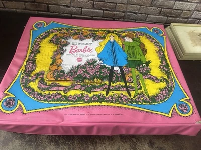 Barbie Koffer Kleiderschrank Mattel 60er Puppen Fahrrad Kleidung 1975  Alt - Bild 1 von 4