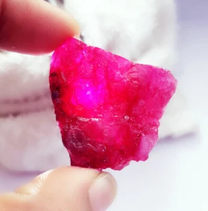 Piedra preciosa suelta 90,12 quilates gema brasileña de berilo natural con certificación áspera (bixbite) - Imagen 1 de 8