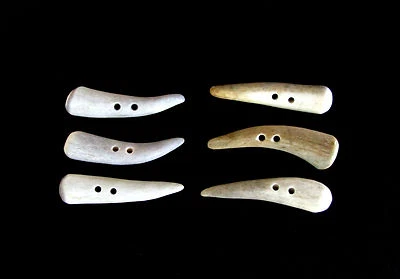 ANTLER BUTTONS,2 1/2"TOGGLES,TINES,SHEARLING COATS,VARIETY,6 CURVED PIECES,212-3 - Image 1 of 4
