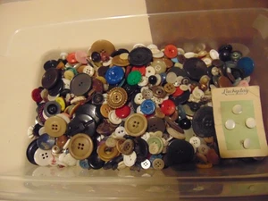 Vintage Button Lot Over 2 lbs. Mixed Colors Sizes Metal Plastic Sewing Crafts-A - Picture 1 of 3