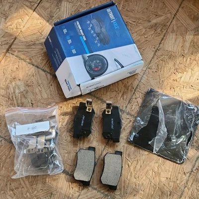 Detroit Axle Rear Ceramic Brake Pad Set P-537 for Acura ILX 2013-2018 Honda NEW - Image 1 of 4